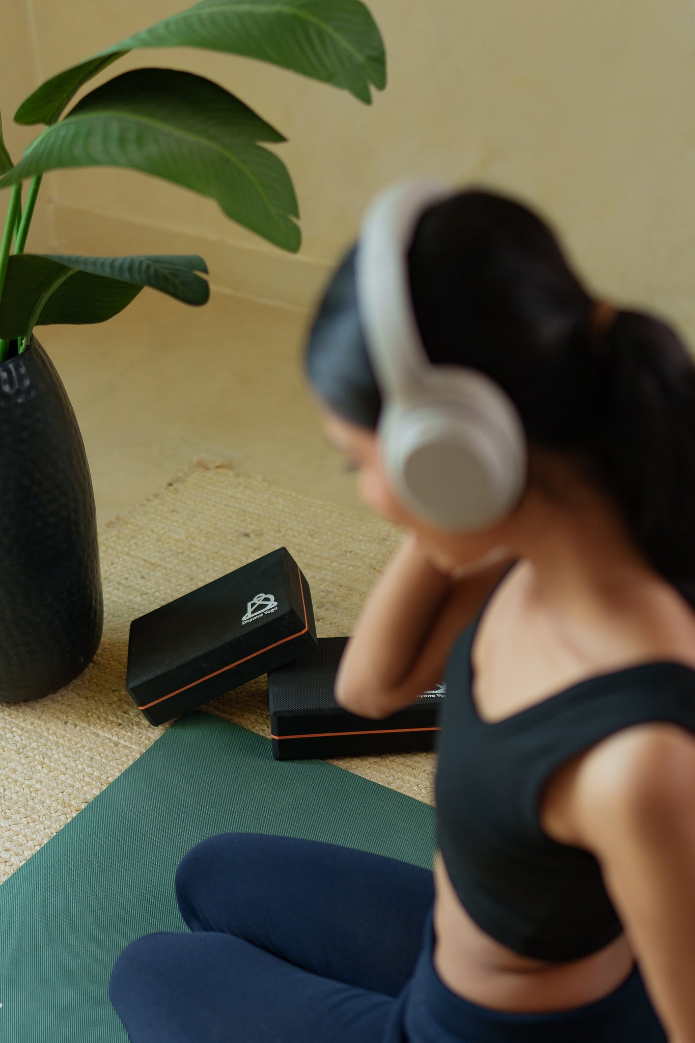 DHYANA YOGA BASIC + YOGA BRICK